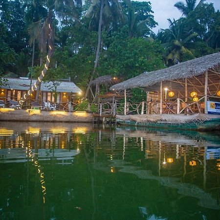 Aki Luna Lagoon Resort Hikkaduwa Luaran gambar