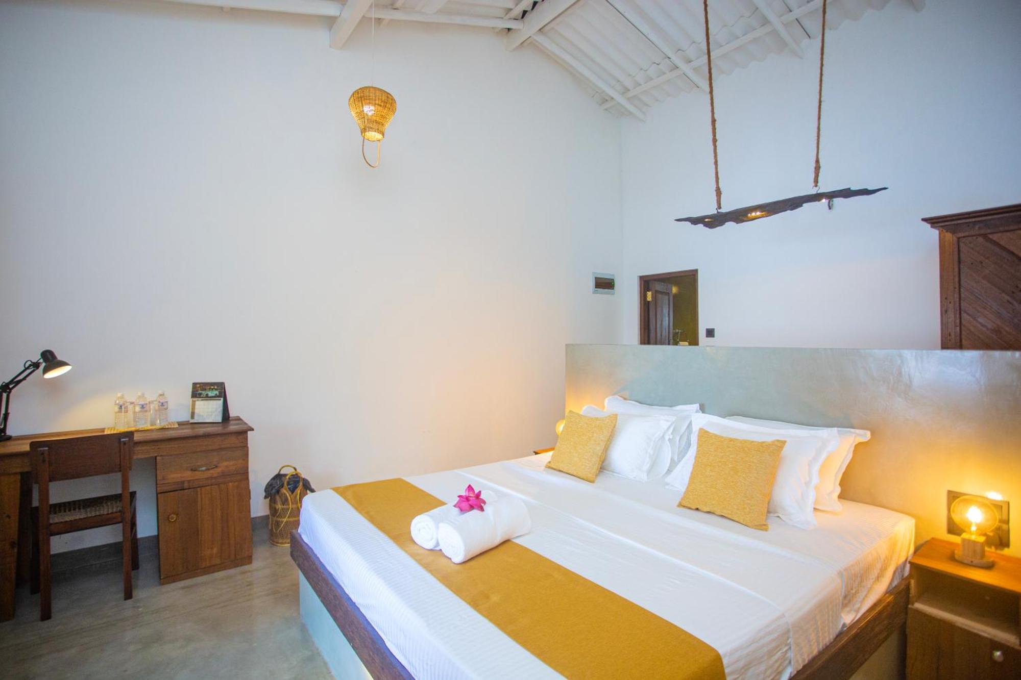 Aki Luna Lagoon Resort Hikkaduwa Luaran gambar