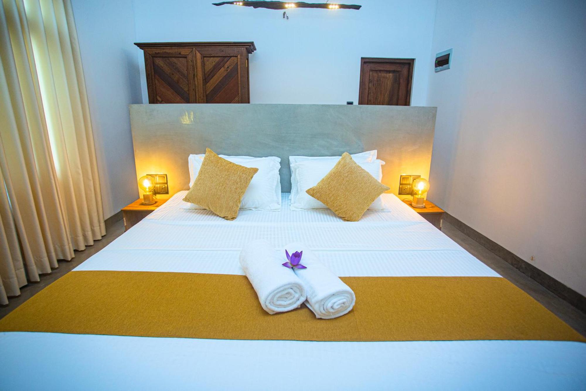 Aki Luna Lagoon Resort Hikkaduwa Luaran gambar