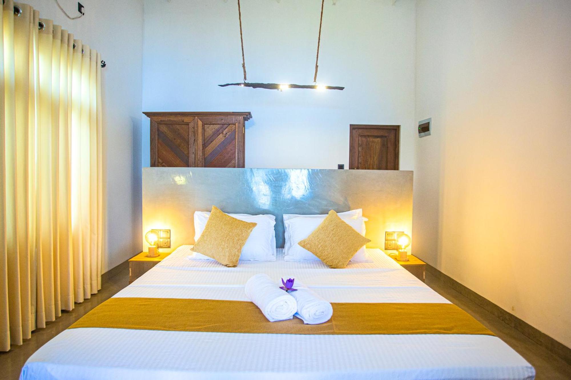 Aki Luna Lagoon Resort Hikkaduwa Luaran gambar