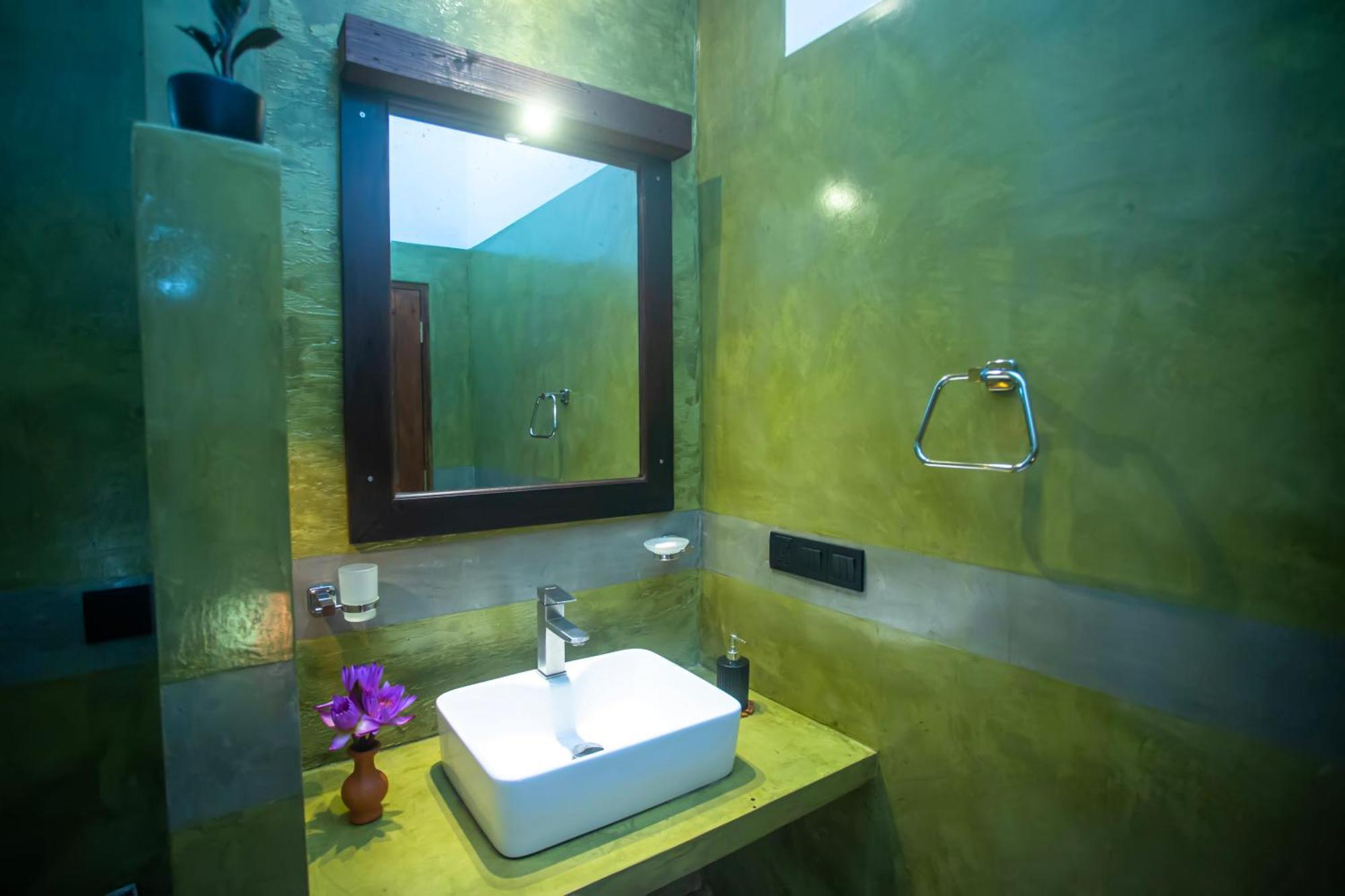 Aki Luna Lagoon Resort Hikkaduwa Luaran gambar