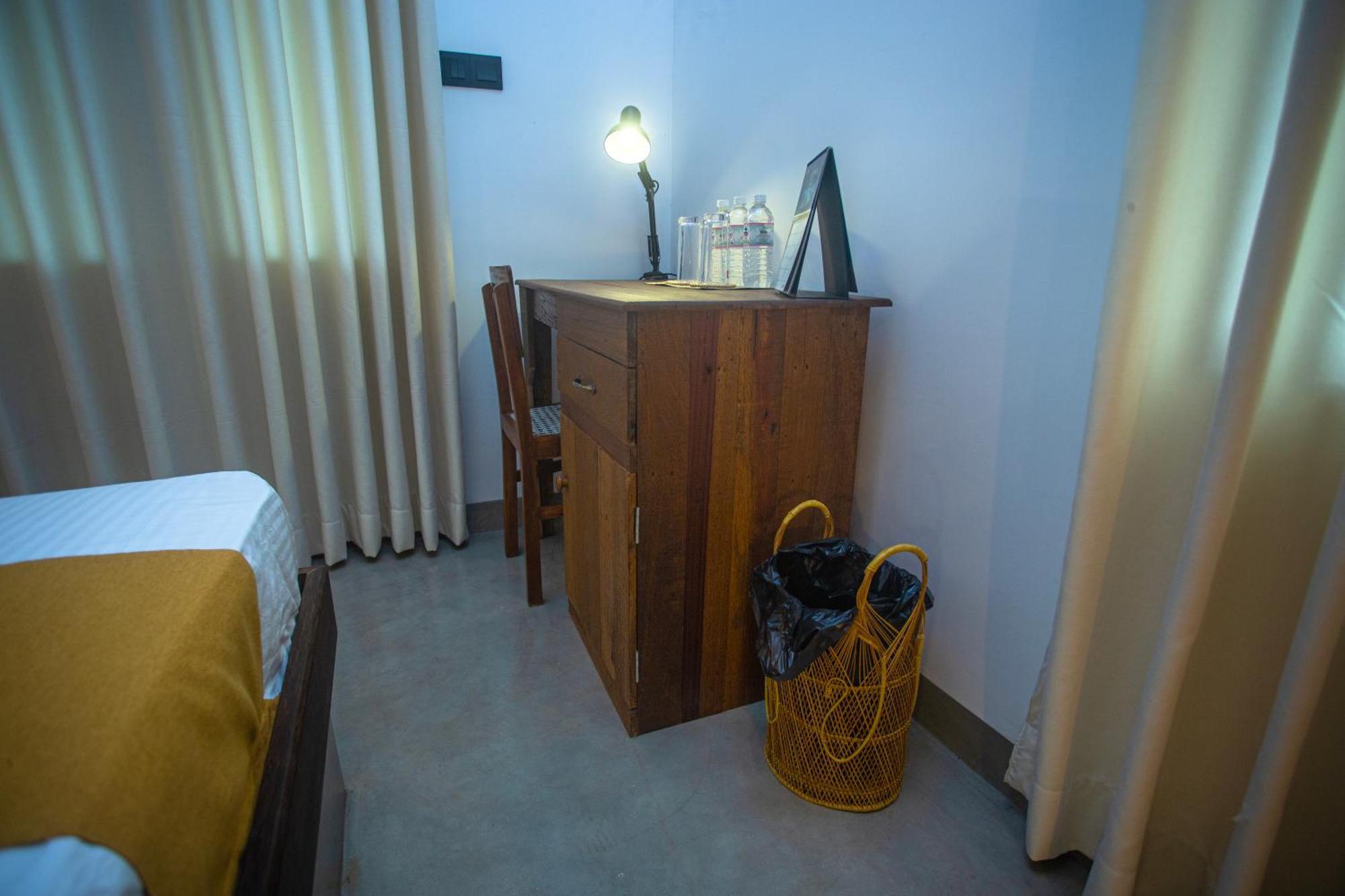 Aki Luna Lagoon Resort Hikkaduwa Luaran gambar