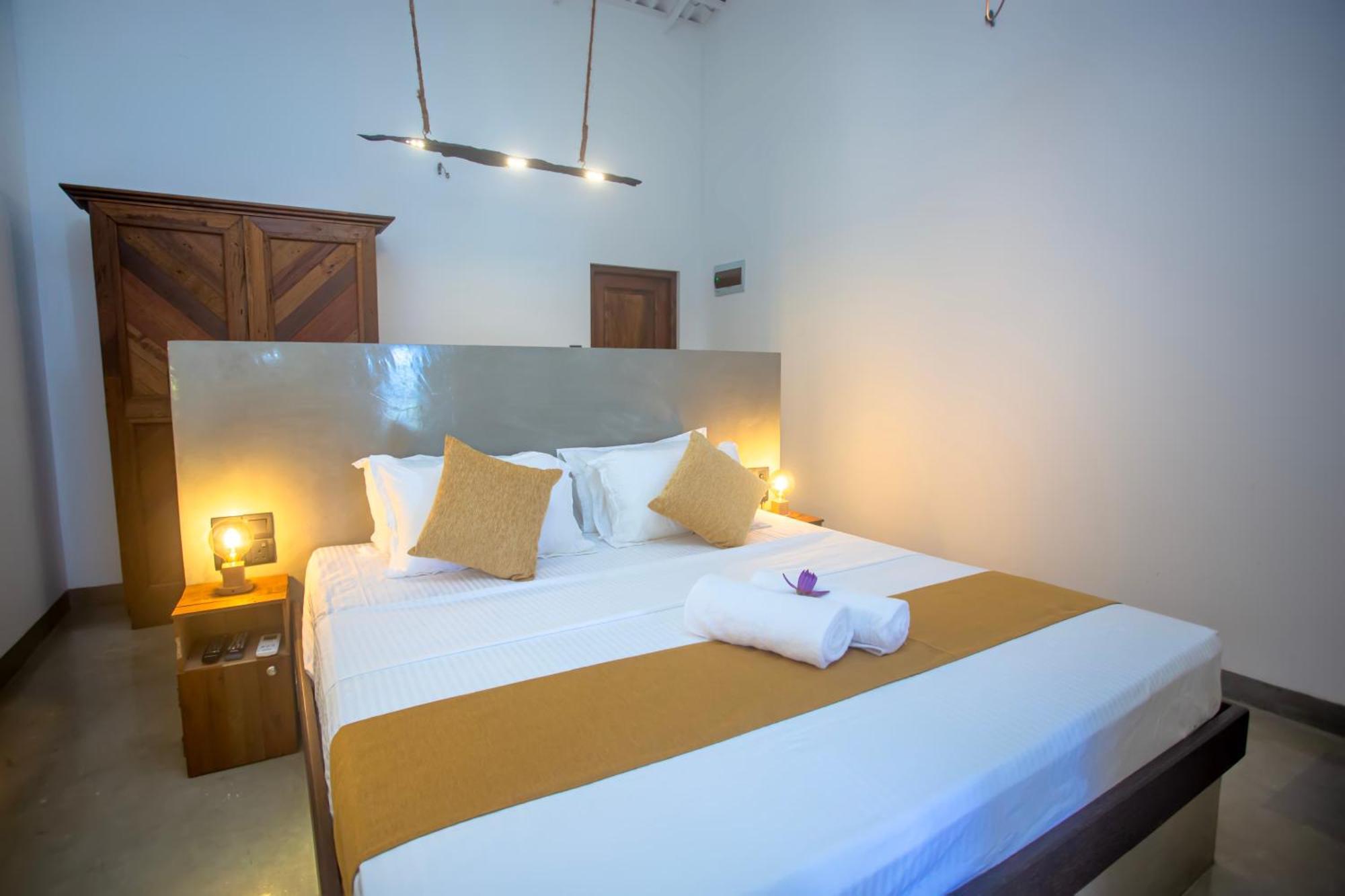 Aki Luna Lagoon Resort Hikkaduwa Luaran gambar