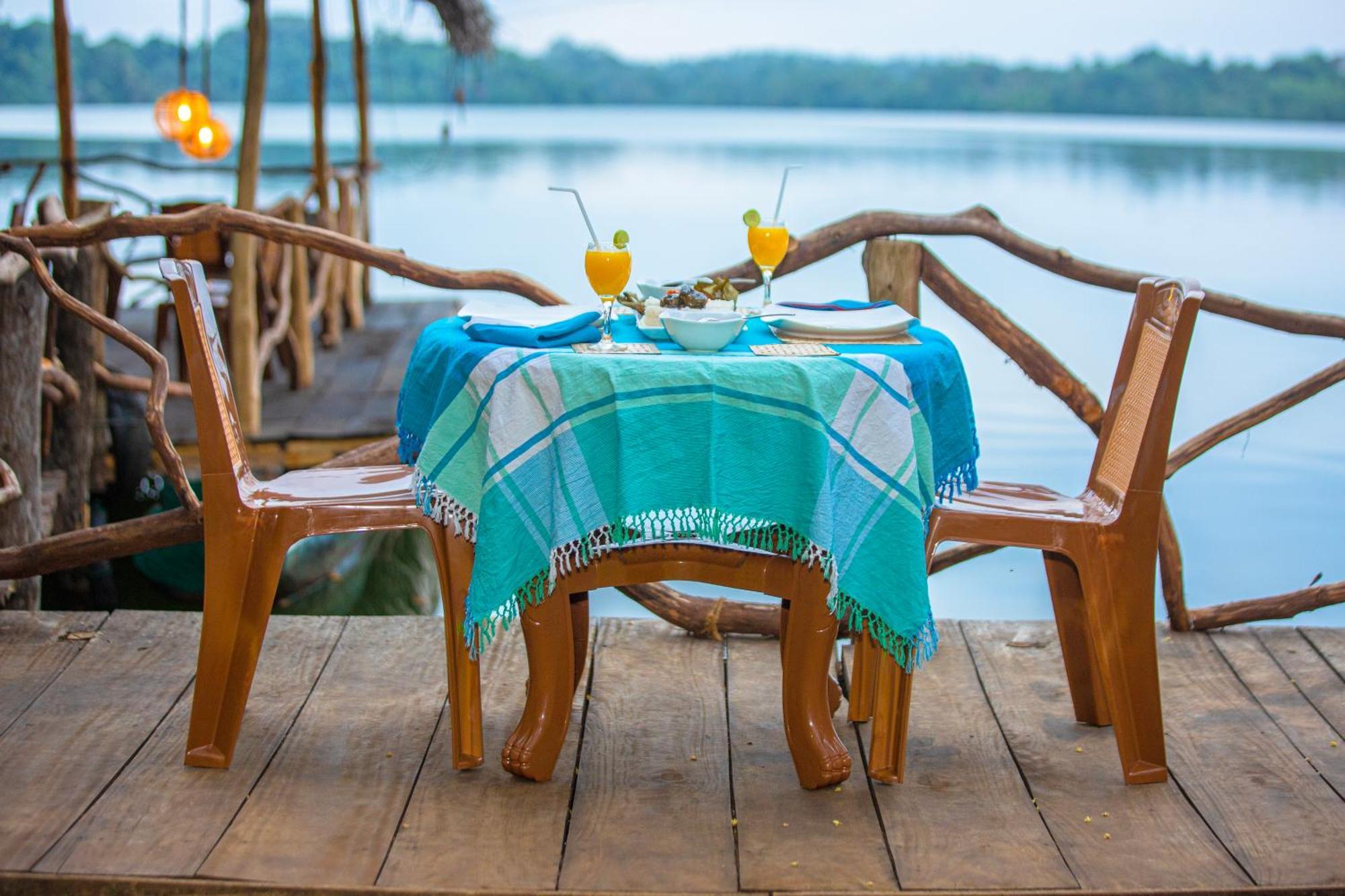 Aki Luna Lagoon Resort Hikkaduwa Luaran gambar