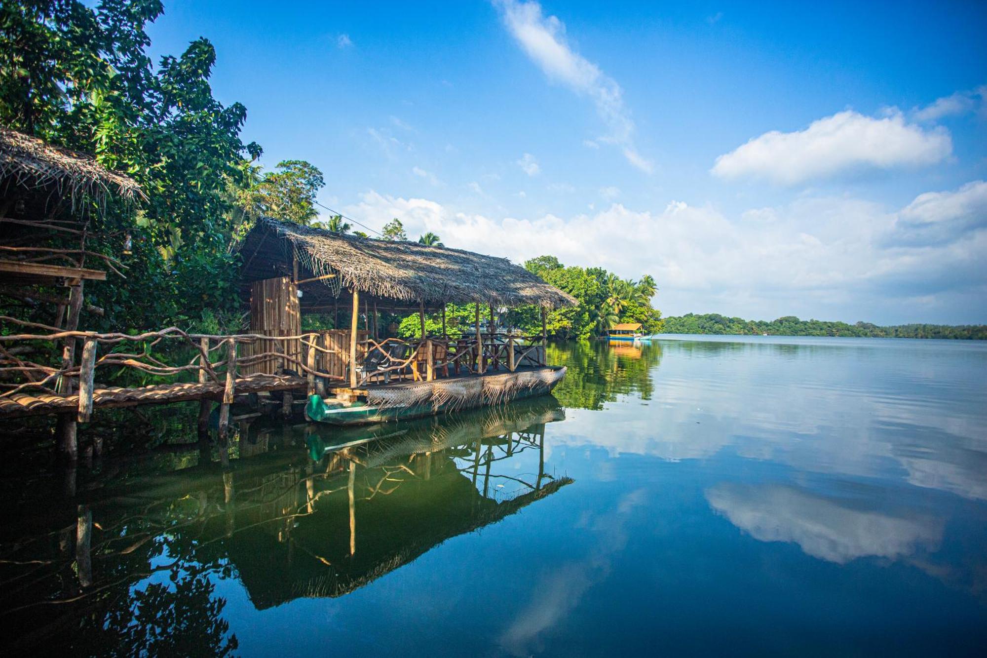Aki Luna Lagoon Resort Hikkaduwa Luaran gambar