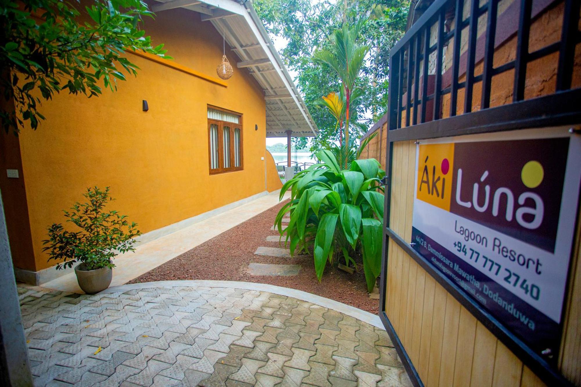 Aki Luna Lagoon Resort Hikkaduwa Luaran gambar