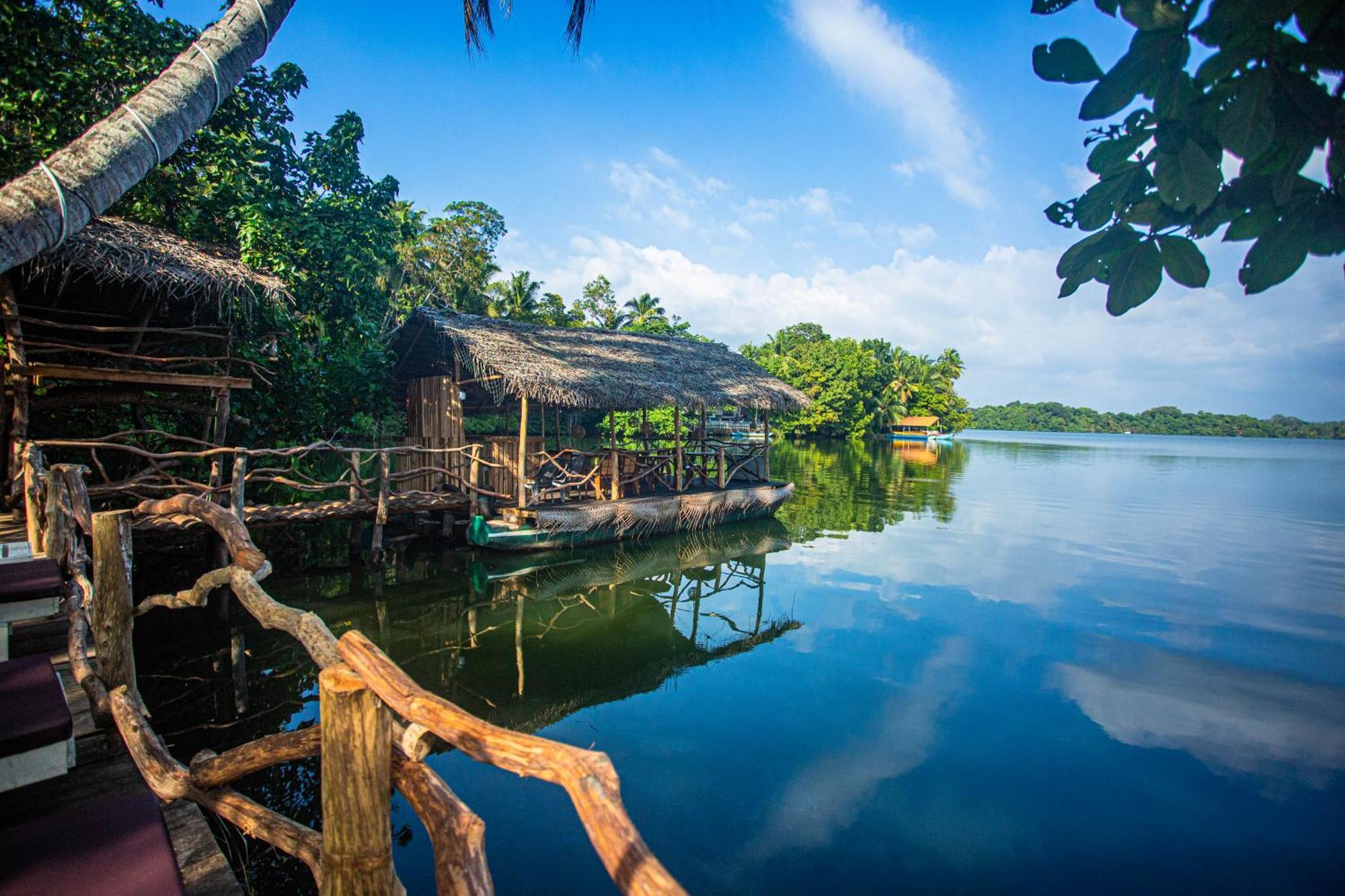 Aki Luna Lagoon Resort Hikkaduwa Luaran gambar