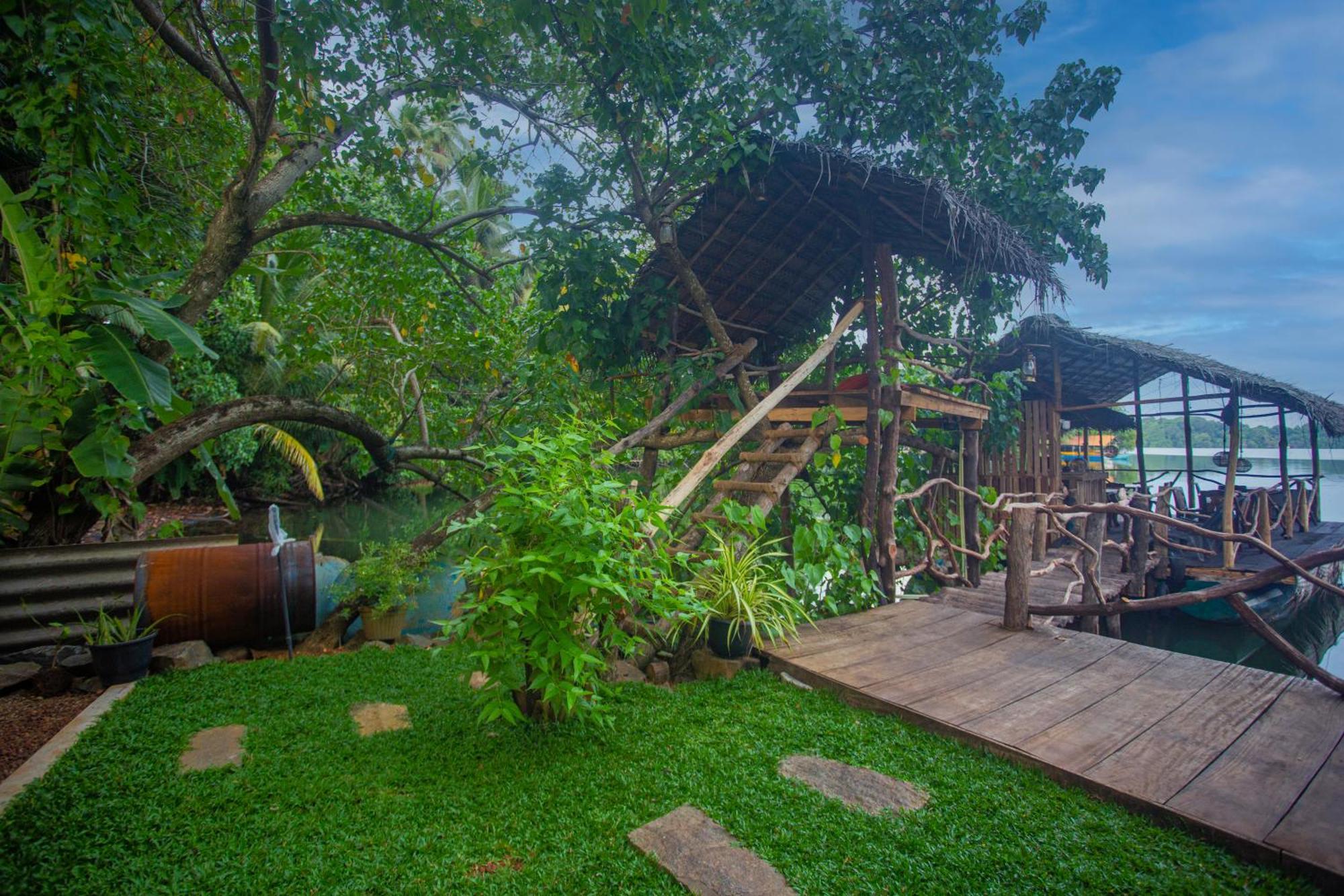 Aki Luna Lagoon Resort Hikkaduwa Luaran gambar