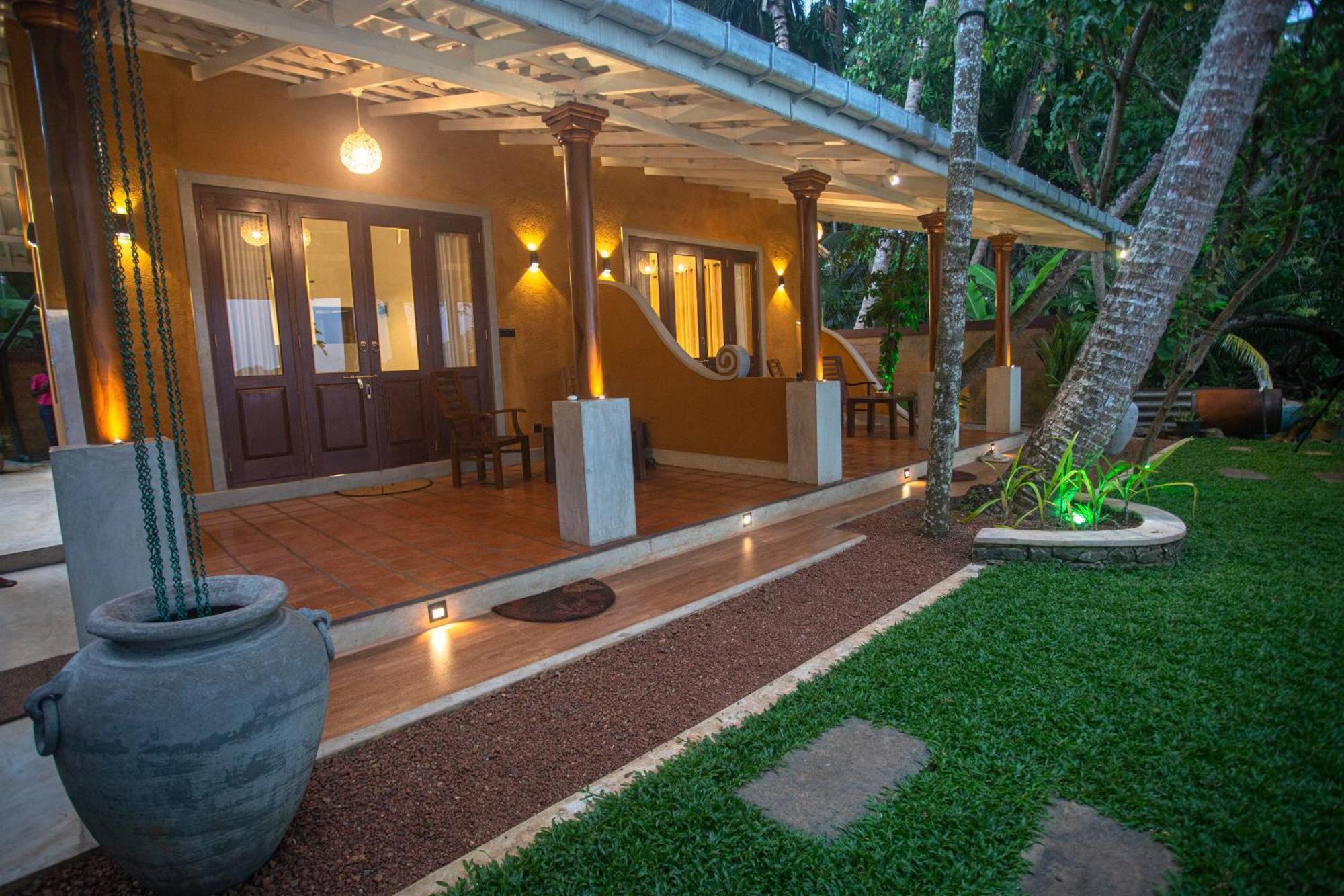 Aki Luna Lagoon Resort Hikkaduwa Luaran gambar