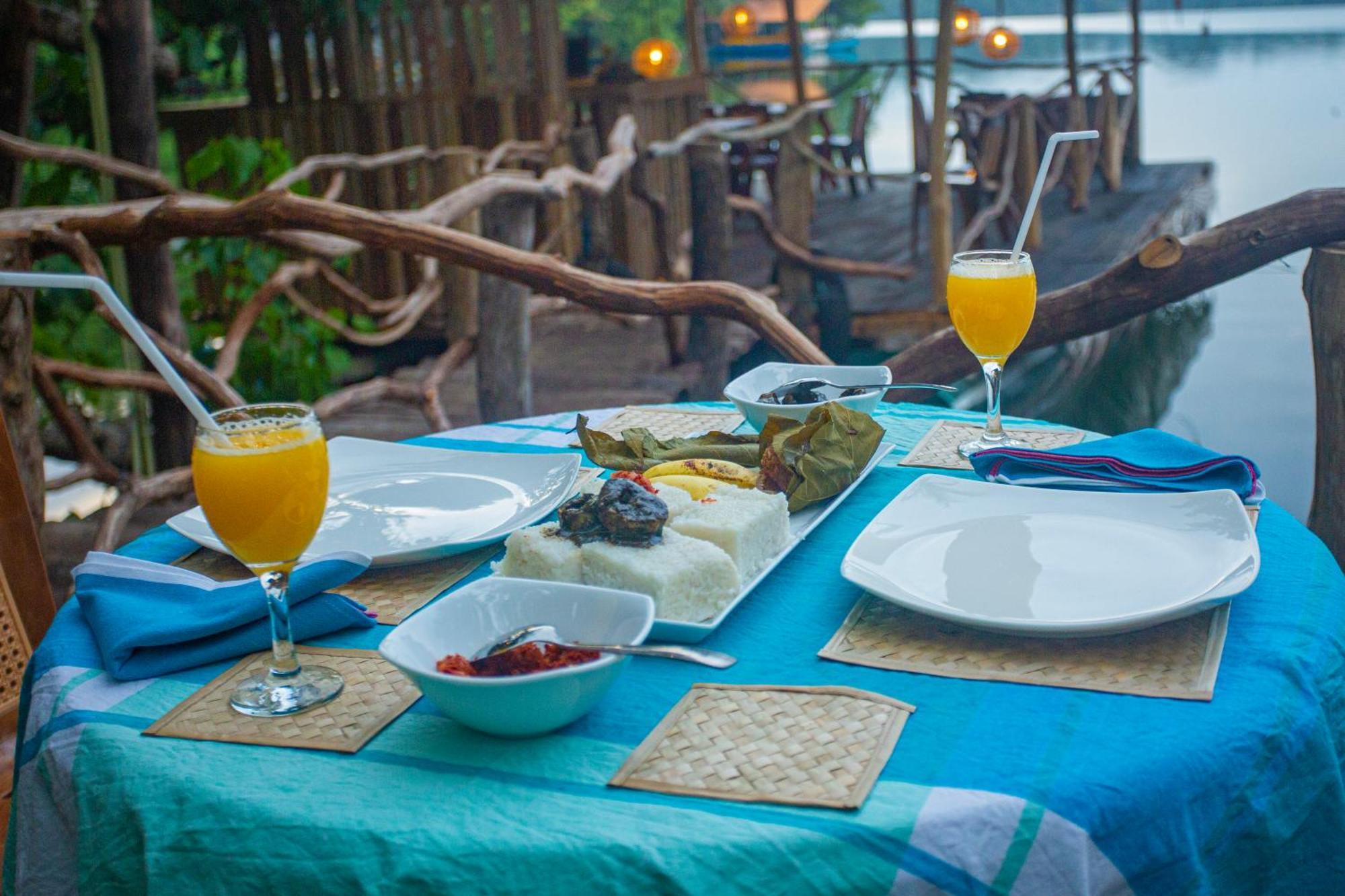 Aki Luna Lagoon Resort Hikkaduwa Luaran gambar